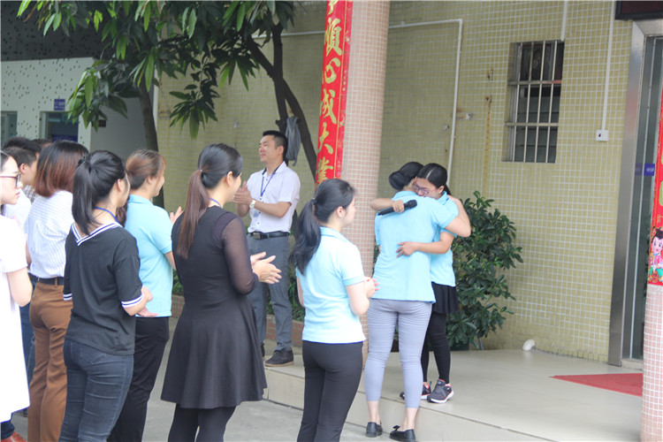 袁瑞芬在分享中用眼淚感動(dòng)了在場(chǎng)的所有人，滿滿的正能量