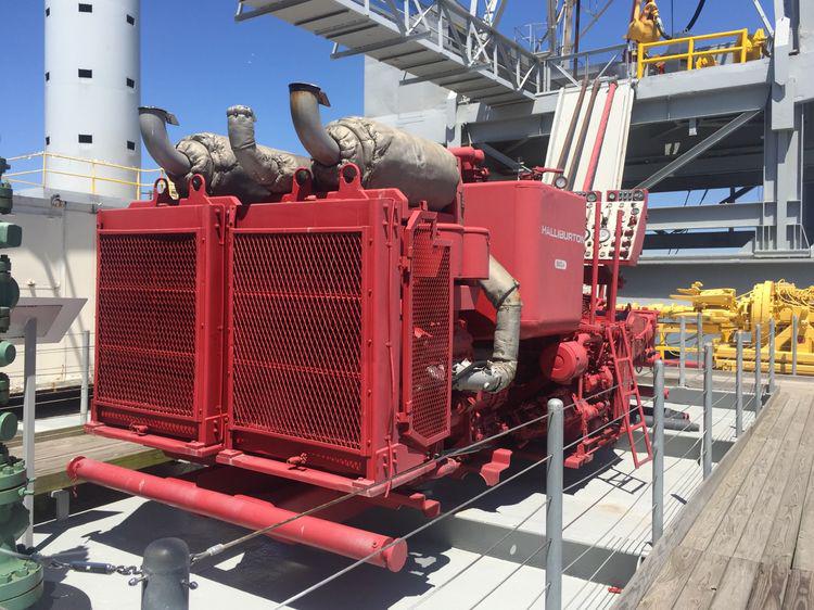 采油勘探鉆井平臺上：提供所有動力的供電系統！